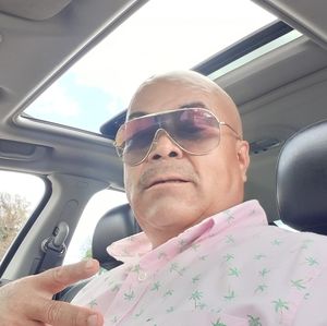 Meet your Posher, Moises